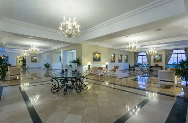 Grand Bahia Principe Cayacoa lobby